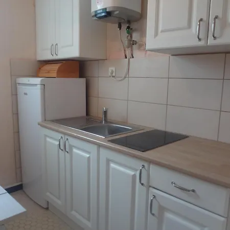 4 Personnes à 200 M